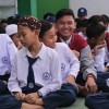 Fitra Anduknya Melorot